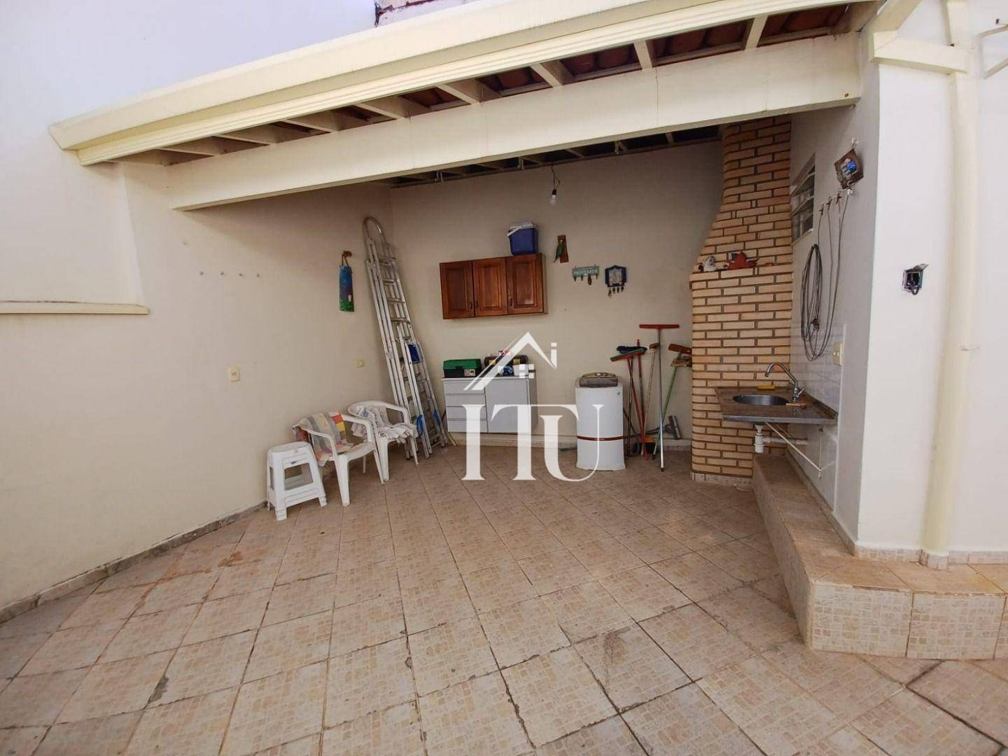 Casa à venda com 5 quartos, 300m² - Foto 41