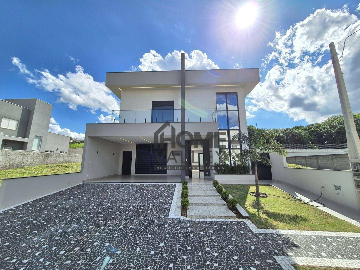 Casa de Condomínio à venda com 3 quartos, 275m² - Foto 2