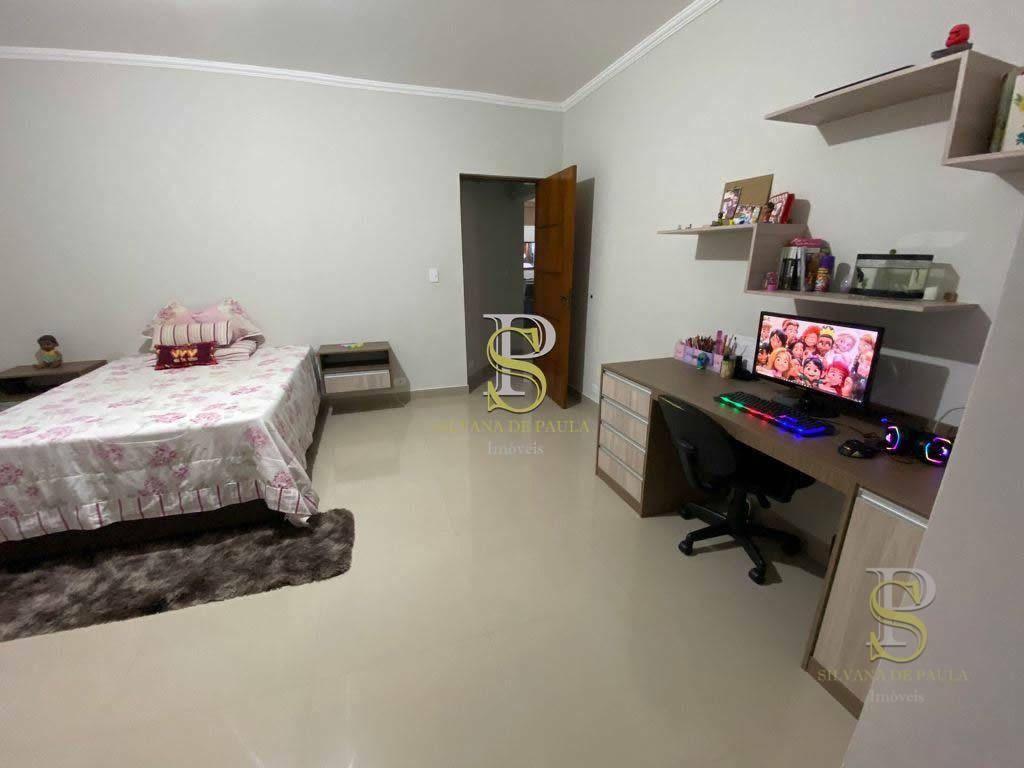 Chácara à venda com 3 quartos, 270m² - Foto 29