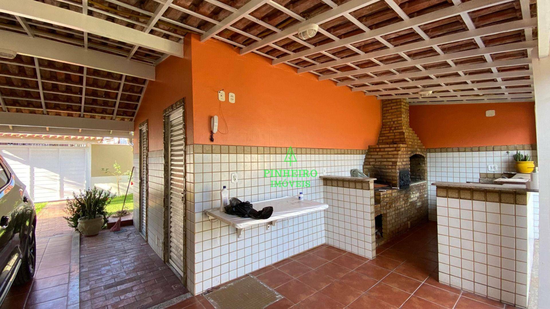 Casa à venda com 4 quartos, 300m² - Foto 12