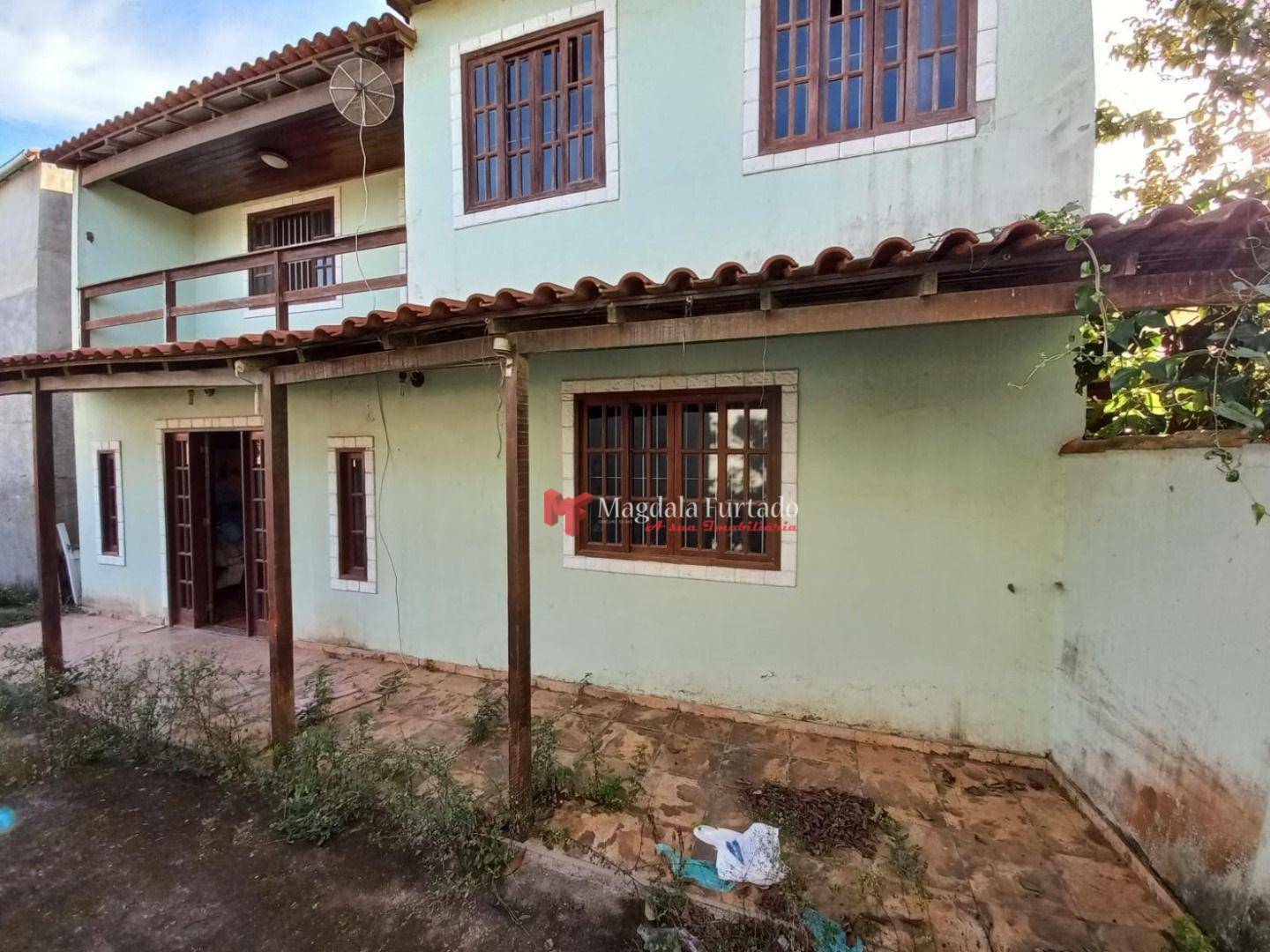 Casa à venda com 4 quartos, 200m² - Foto 2