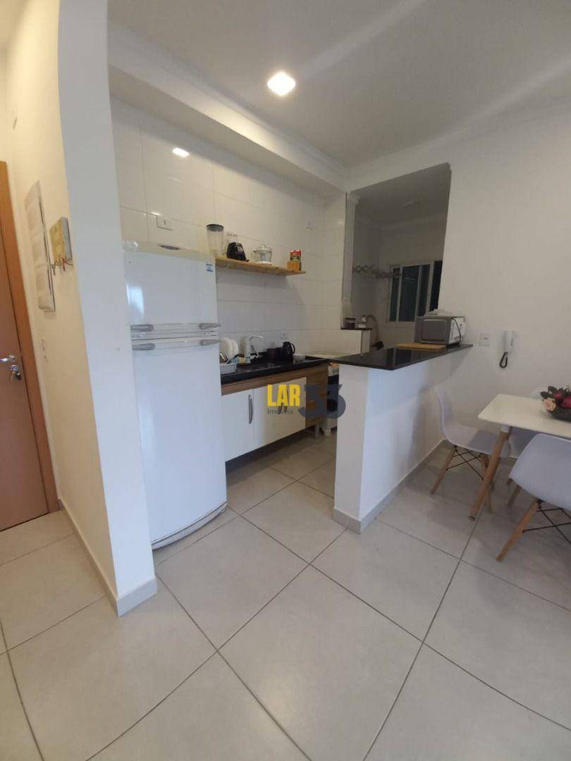 Apartamento à venda com 2 quartos, 62m² - Foto 3