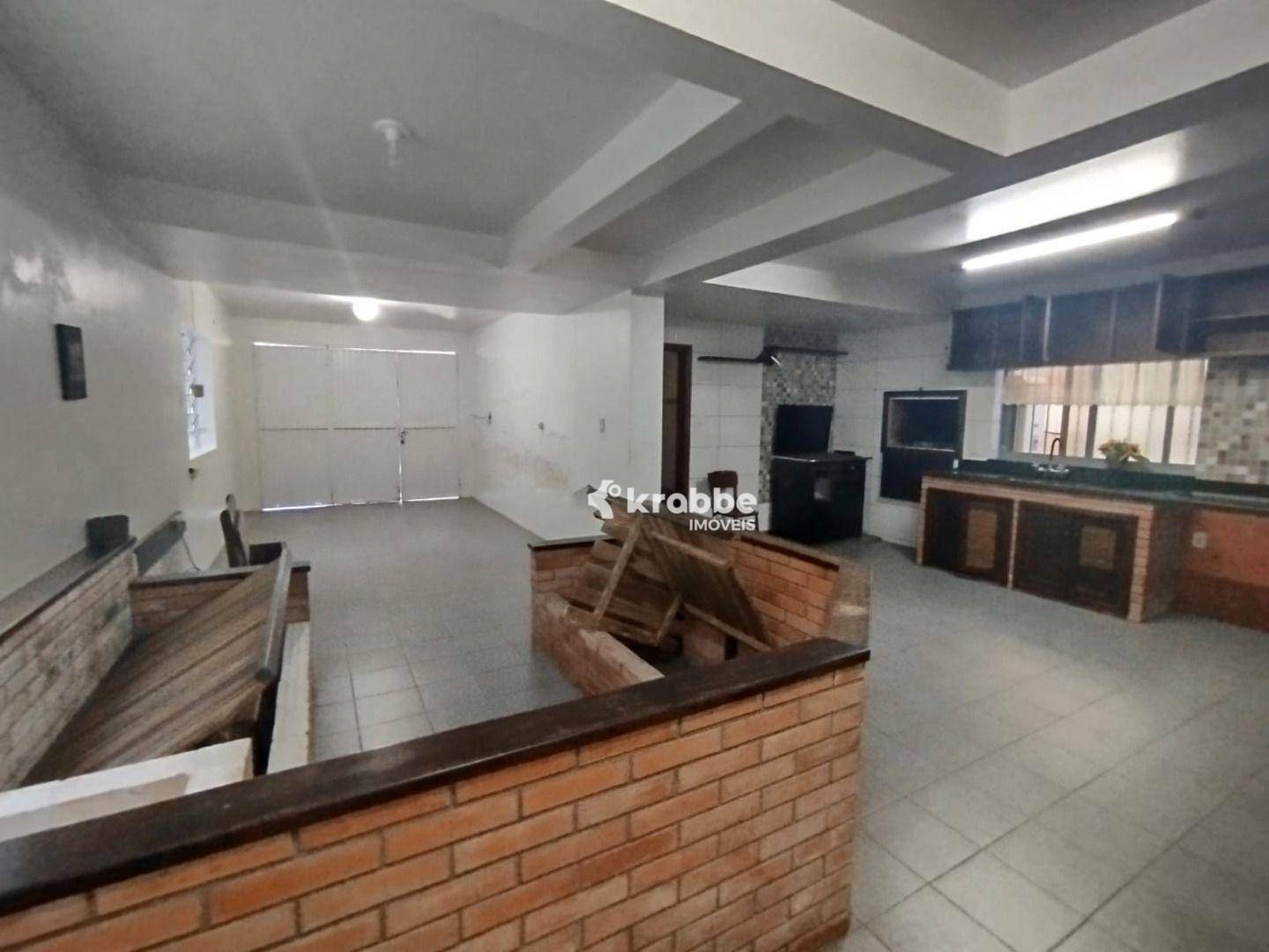 Casa para alugar com 4 quartos, 180m² - Foto 12