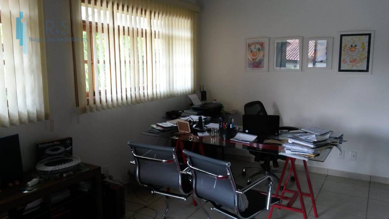 Casa de Condomínio à venda com 3 quartos, 400m² - Foto 9