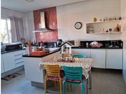 Casa de Condomínio à venda com 4 quartos, 300m² - Foto 1