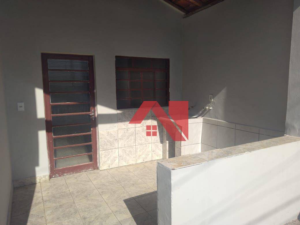 Casa à venda com 3 quartos, 170m² - Foto 3