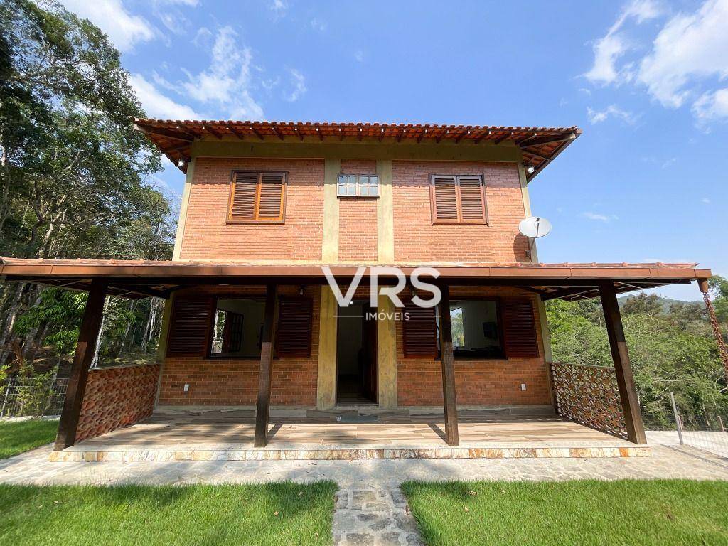 Casa de Condomínio à venda com 4 quartos, 275m² - Foto 3