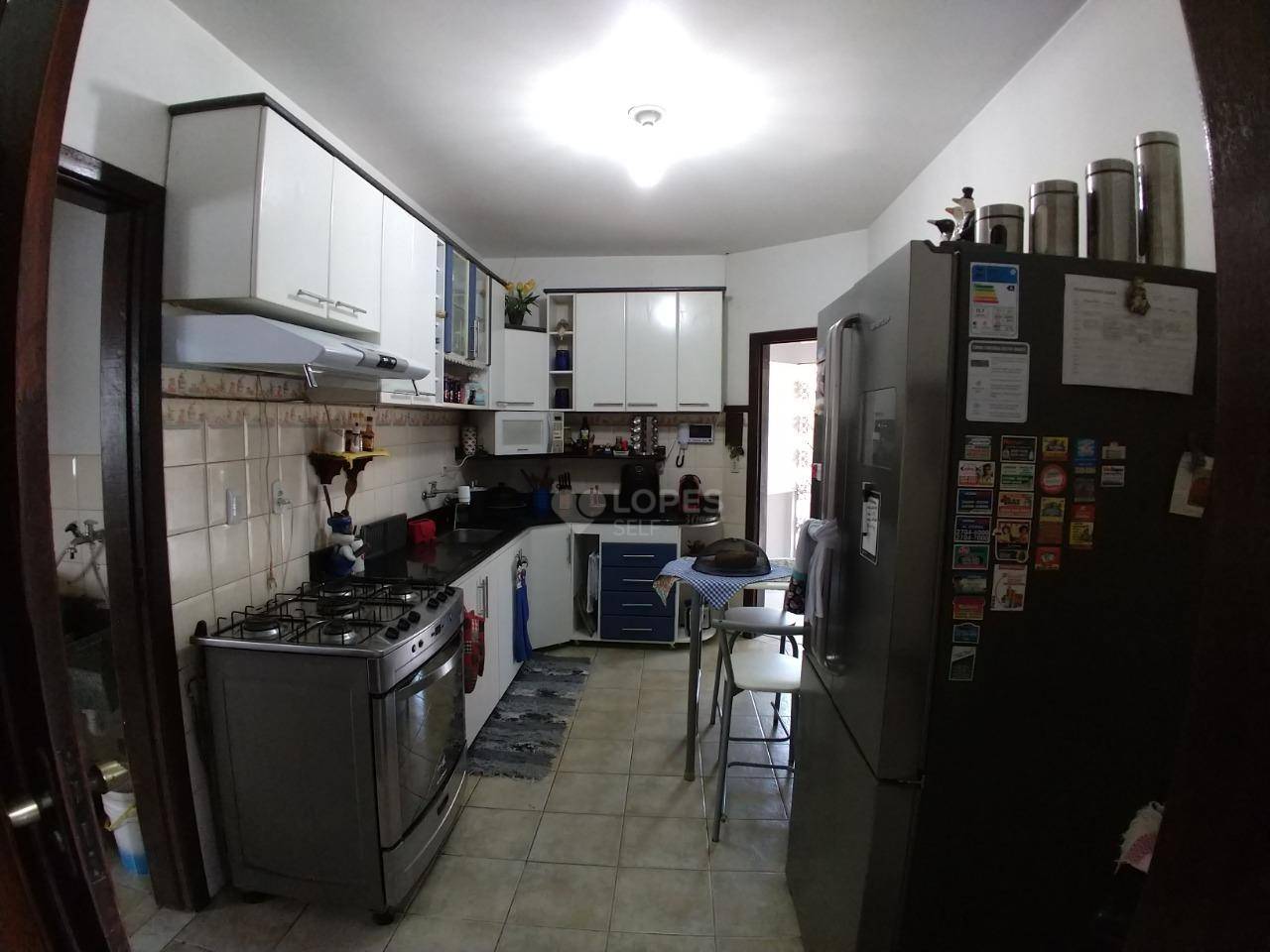 Casa à venda com 3 quartos, 250m² - Foto 16