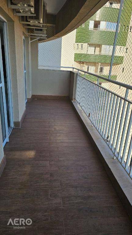 Apartamento para alugar com 3 quartos, 180m² - Foto 9