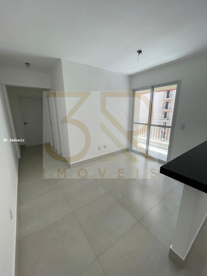 Apartamento à venda com 2 quartos, 69m² - Foto 1