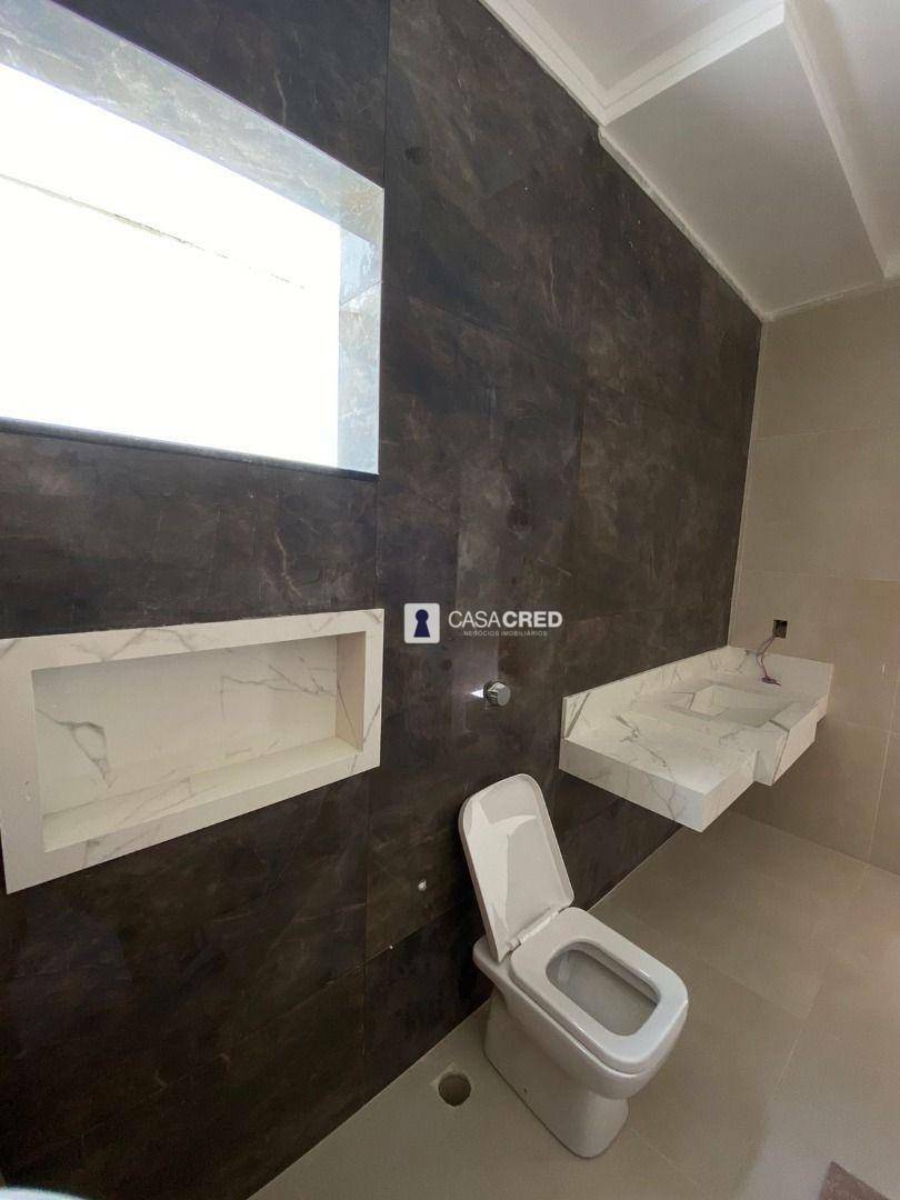 Casa à venda com 3 quartos, 220m² - Foto 9