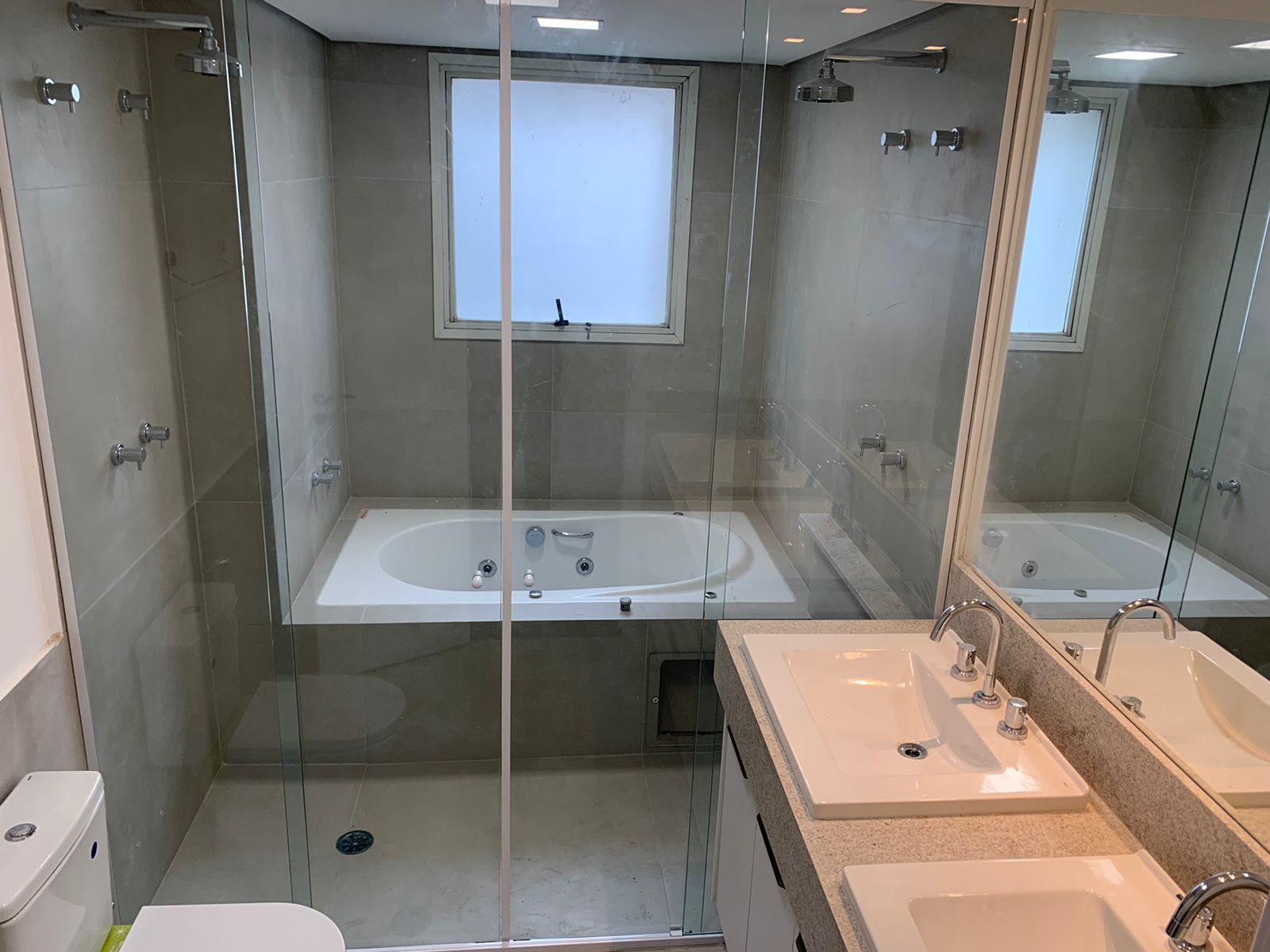 Apartamento à venda com 3 quartos, 223m² - Foto 18