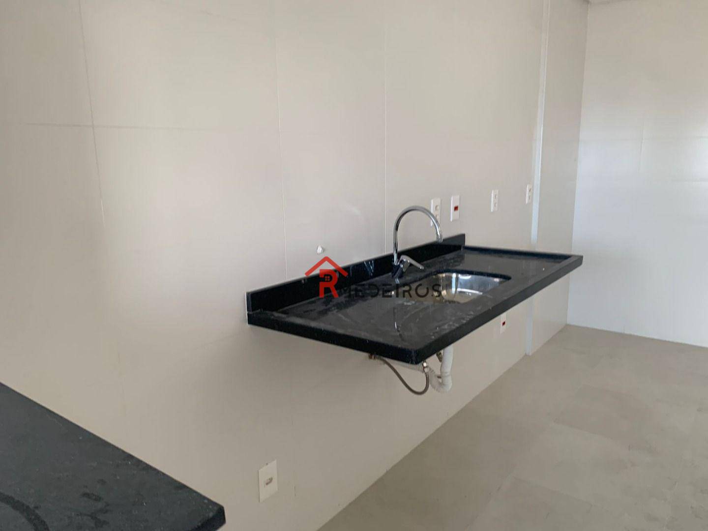 Apartamento à venda com 1 quarto, 57m² - Foto 9