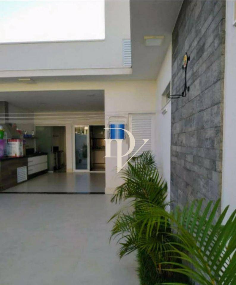 Casa de Condomínio à venda com 4 quartos, 236m² - Foto 3