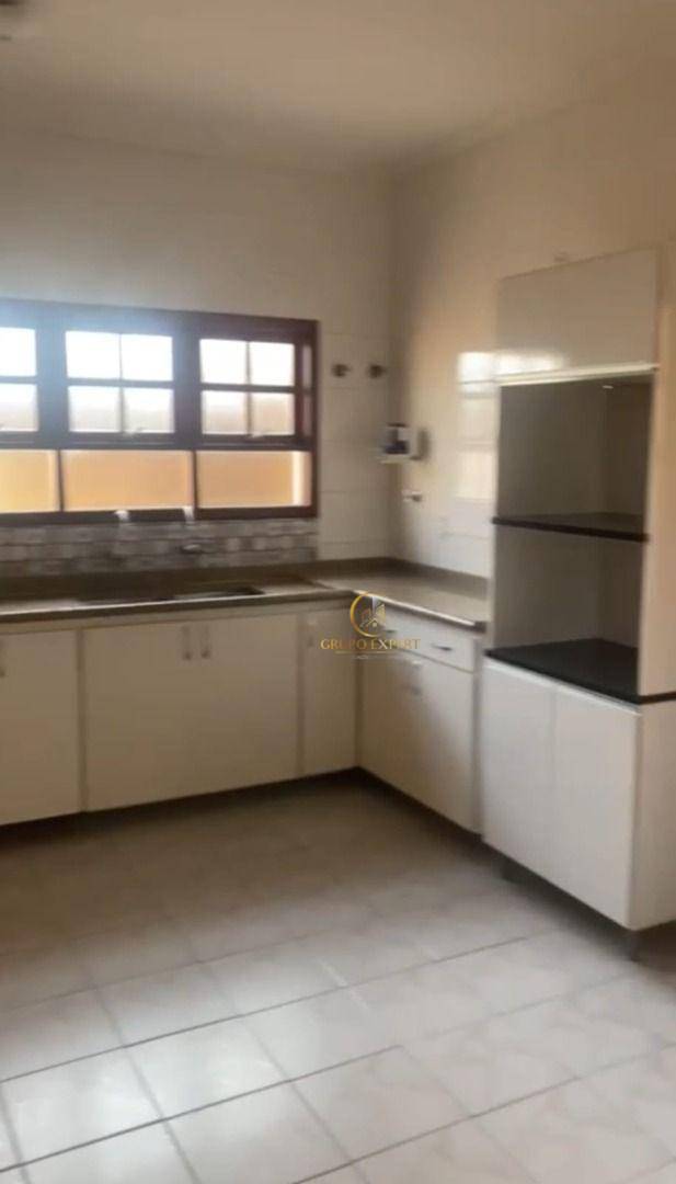 Sobrado para alugar com 4 quartos, 180m² - Foto 18