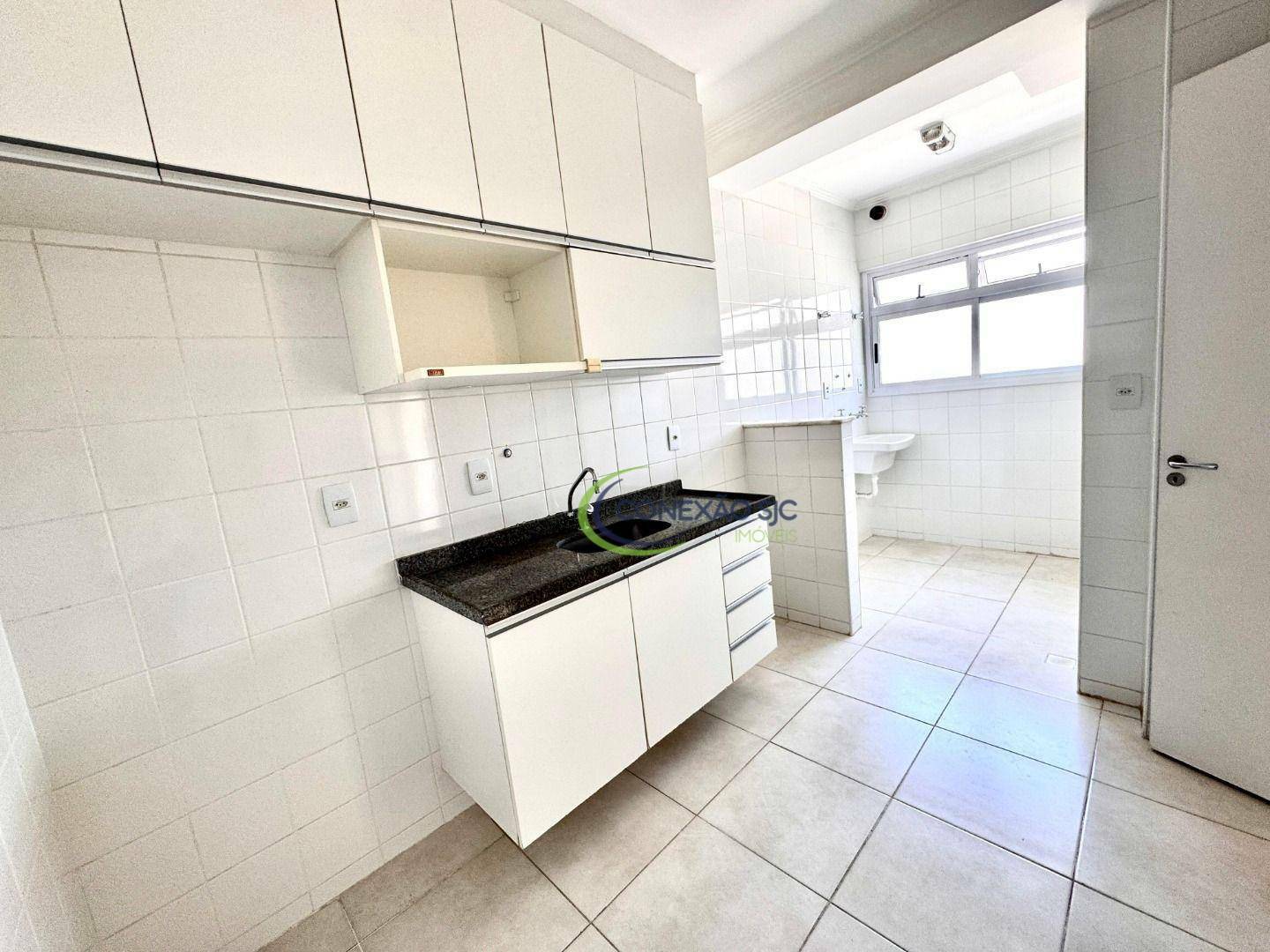 Apartamento à venda com 3 quartos, 100m² - Foto 2