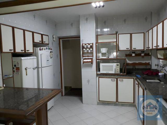 Apartamento à venda com 3 quartos, 200m² - Foto 10