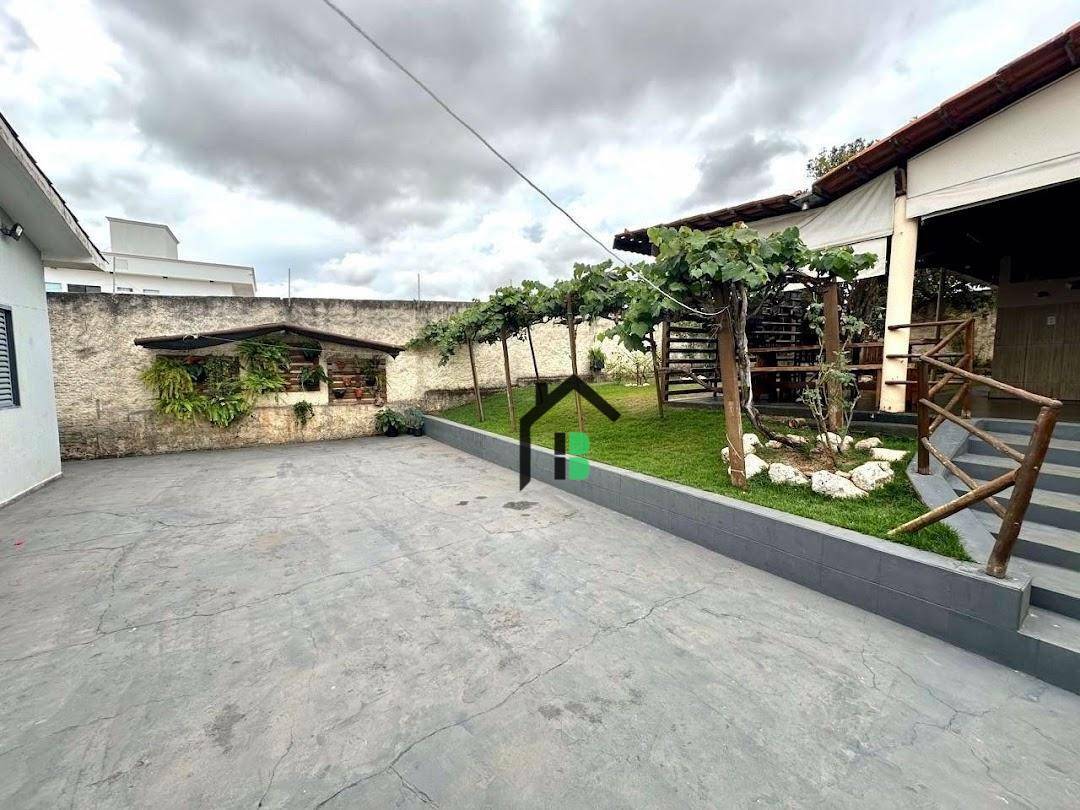 Casa, 3 quartos, 264 m² - Foto 4