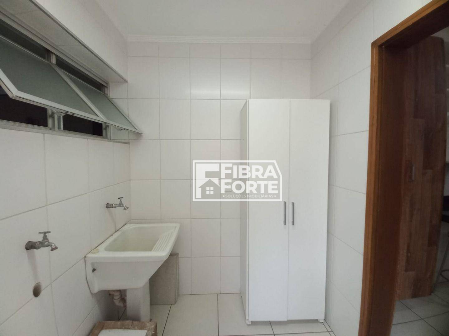 Apartamento para alugar com 2 quartos, 70m² - Foto 21