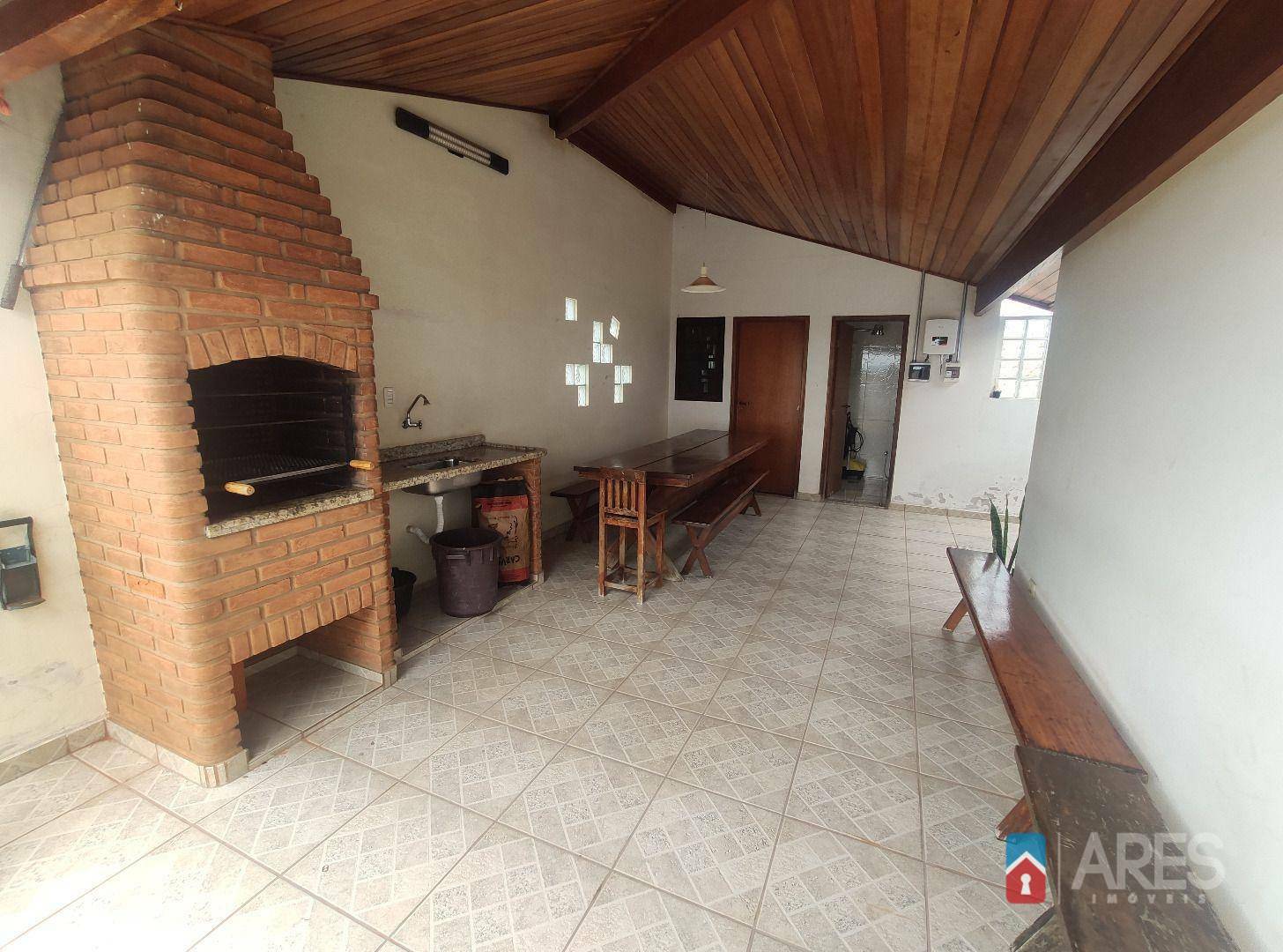 Casa à venda com 3 quartos, 286m² - Foto 14