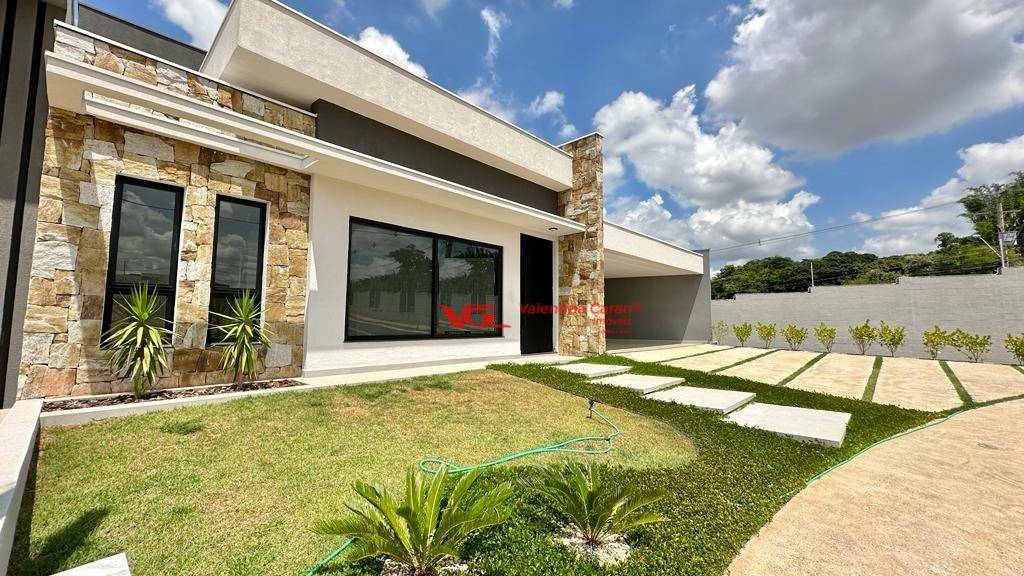 Sobrado à venda com 3 quartos, 343m² - Foto 1