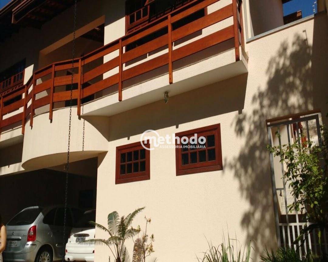 Casa à venda com 5 quartos, 289m² - Foto 2