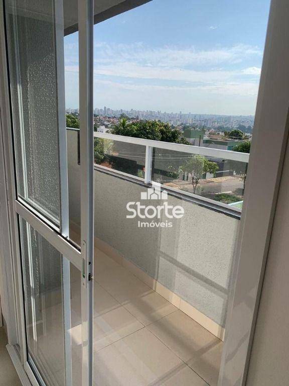 Apartamento à venda com 2 quartos, 57m² - Foto 4