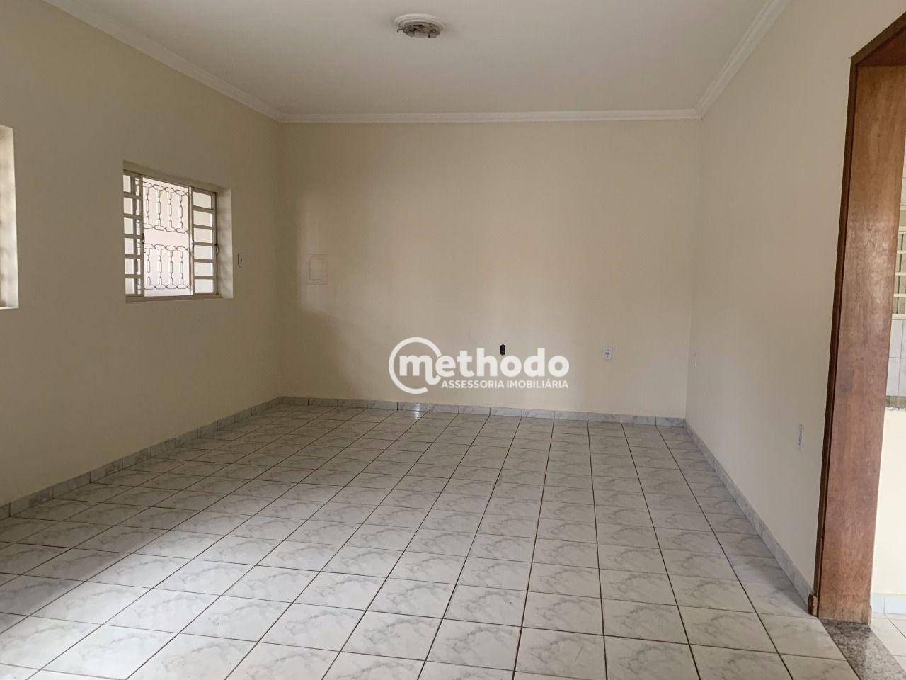 Casa à venda com 3 quartos, 180m² - Foto 7