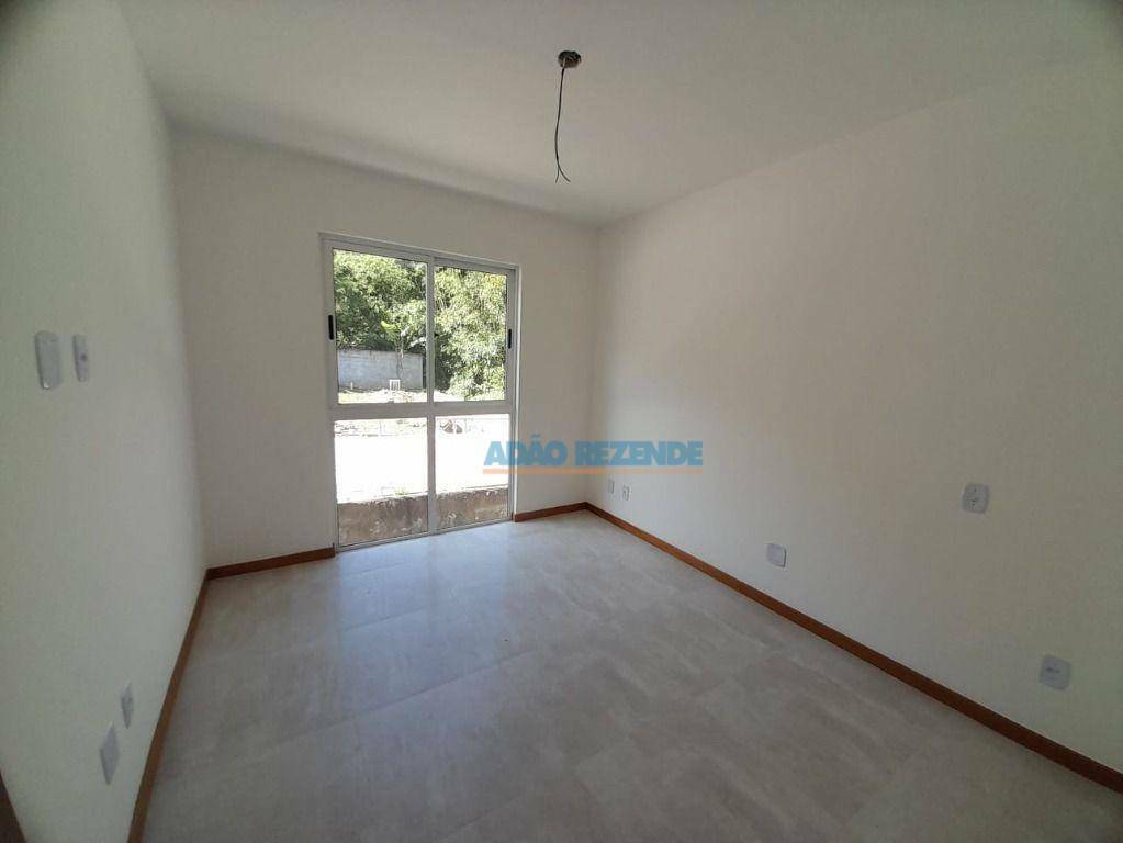 Casa de Condomínio à venda com 4 quartos, 150m² - Foto 12