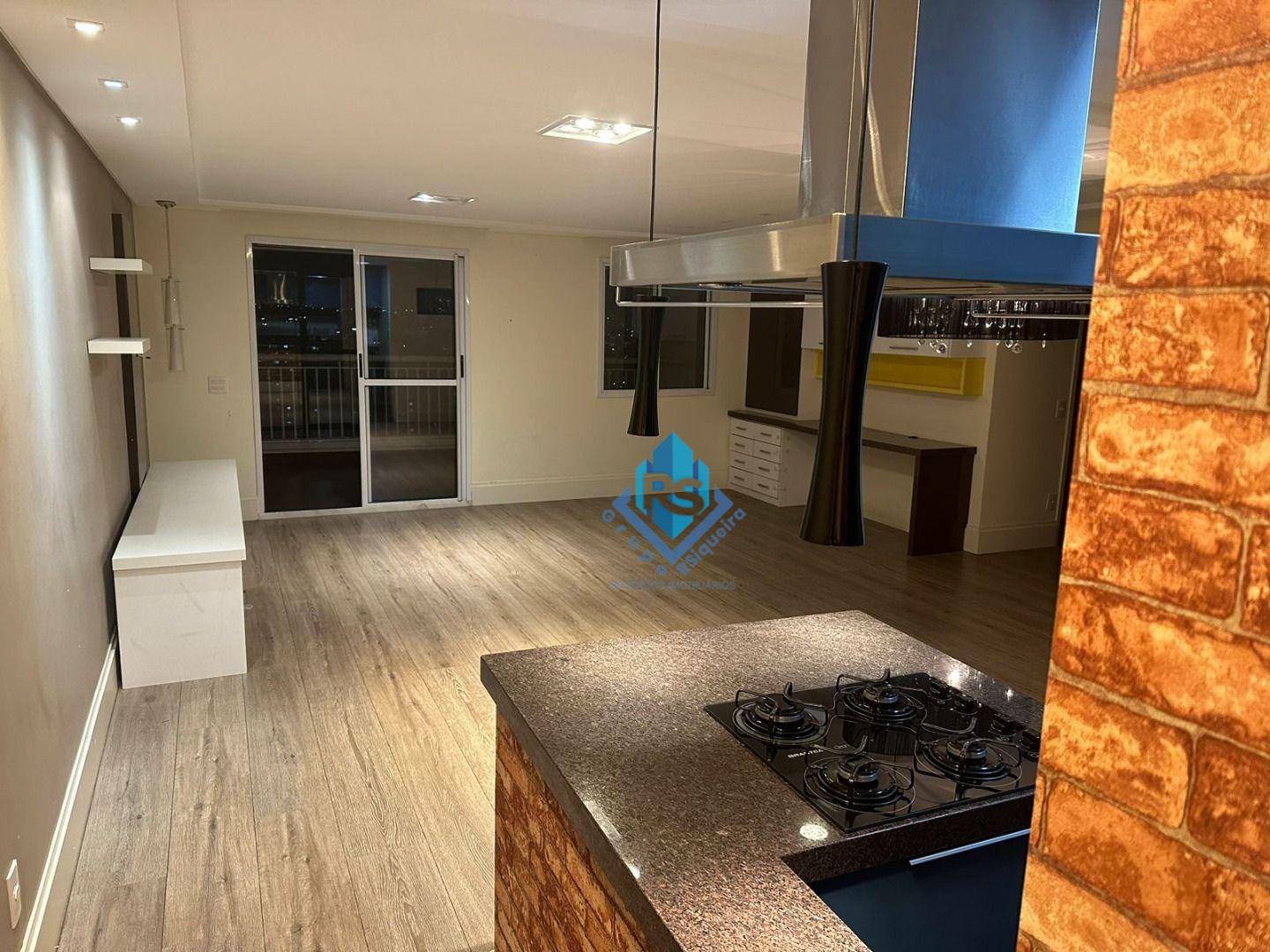 Apartamento à venda com 3 quartos, 115m² - Foto 1