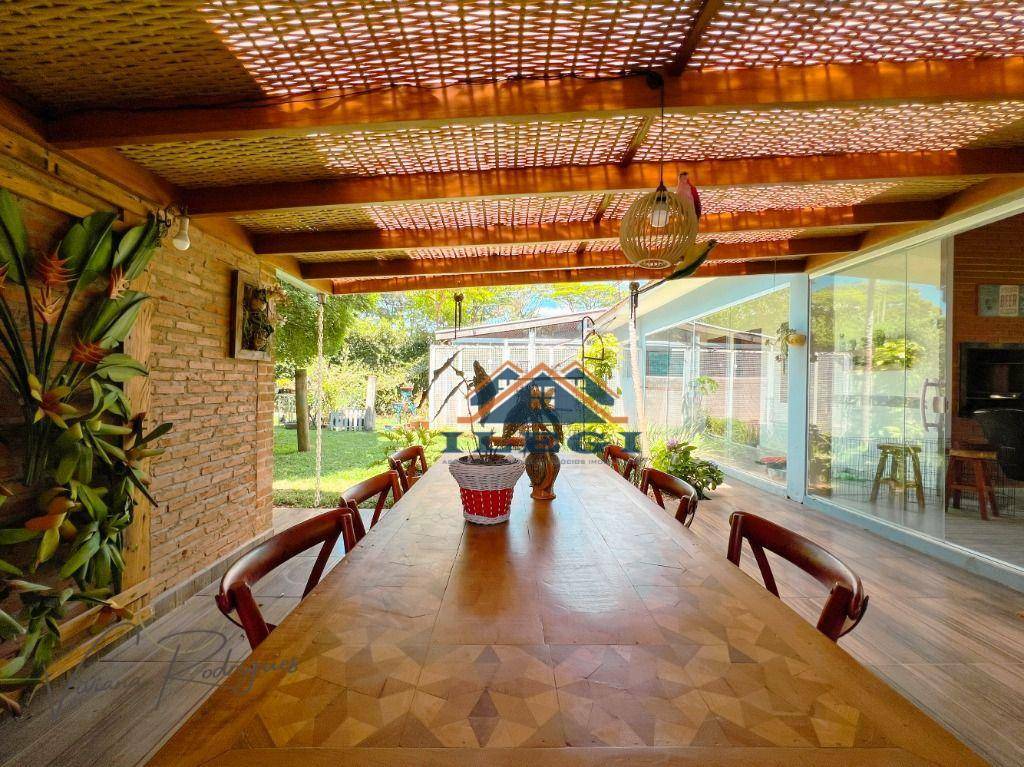 Casa à venda com 4 quartos, 370m² - Foto 22