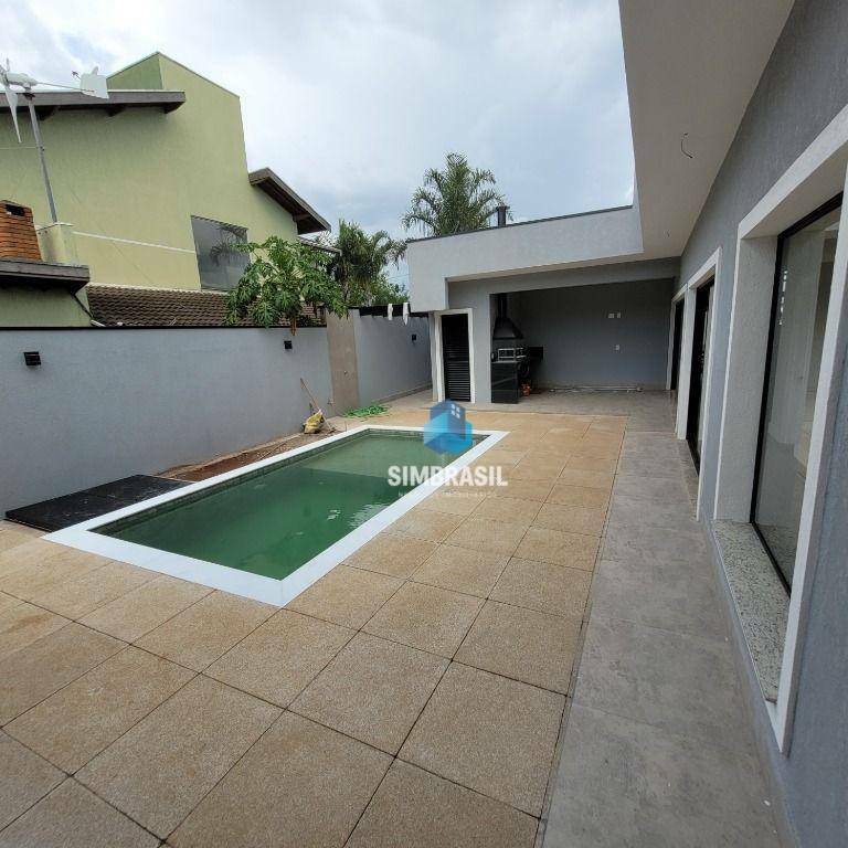 Casa à venda com 3 quartos, 194m² - Foto 4