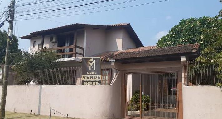 Casa à venda com 5 quartos, 158m² - Foto 1