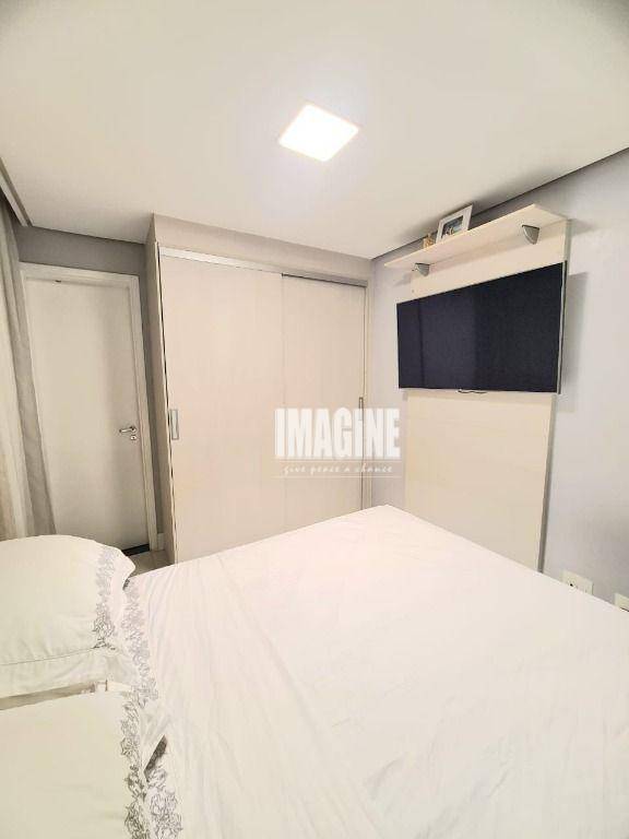 Apartamento à venda com 3 quartos, 70m² - Foto 17