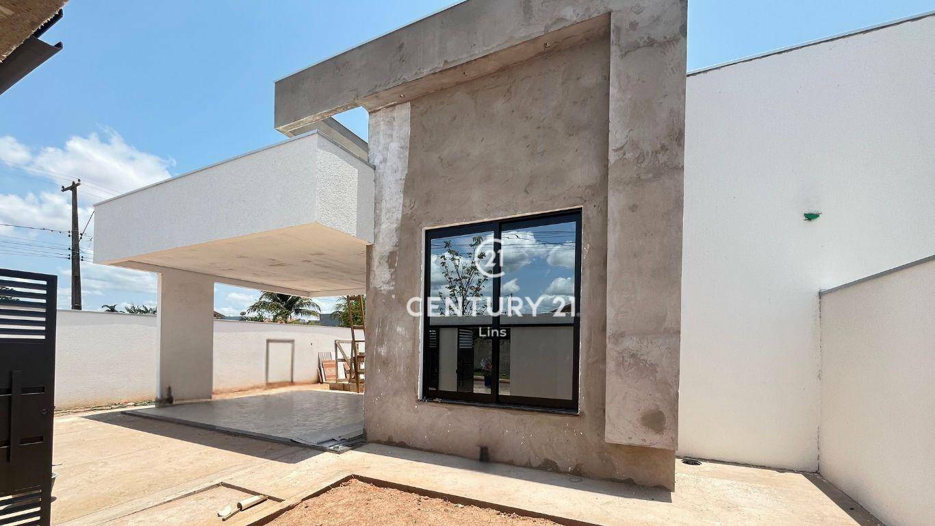 Casa à venda com 3 quartos, 109M2 - Foto 1