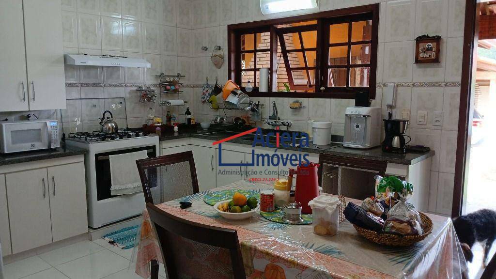 Casa de Condomínio à venda com 3 quartos, 217m² - Foto 20