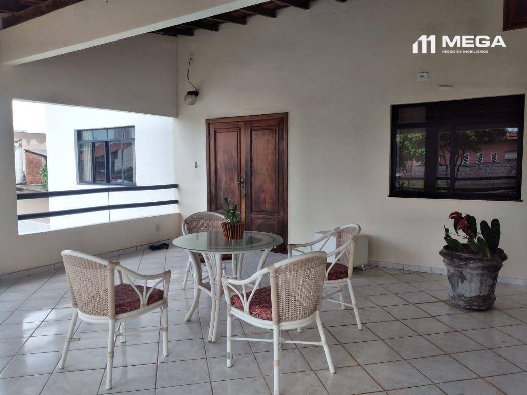 Casa, 4 quartos, 258 m² - Foto 3