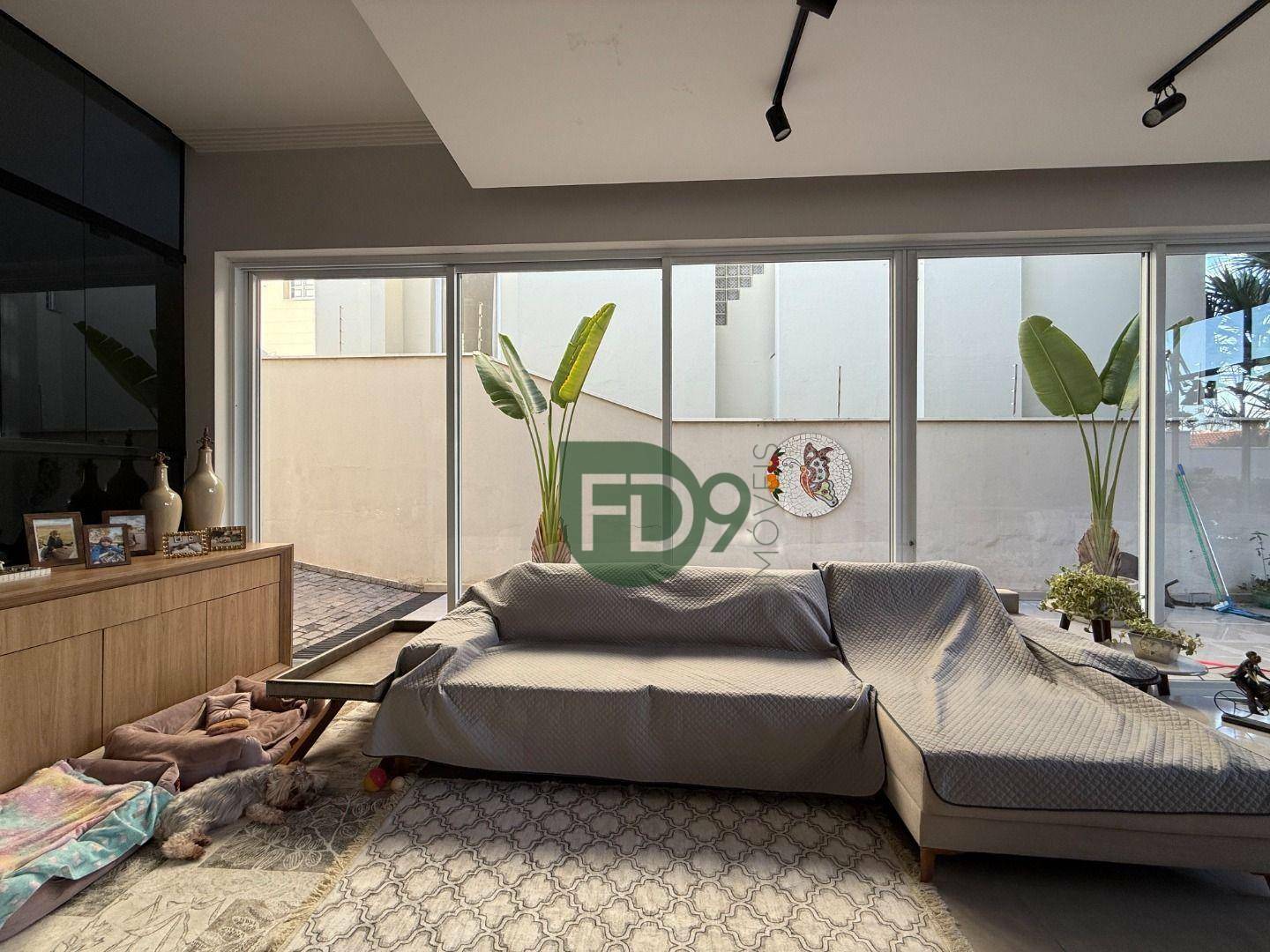 Casa à venda com 3 quartos, 634m² - Foto 47
