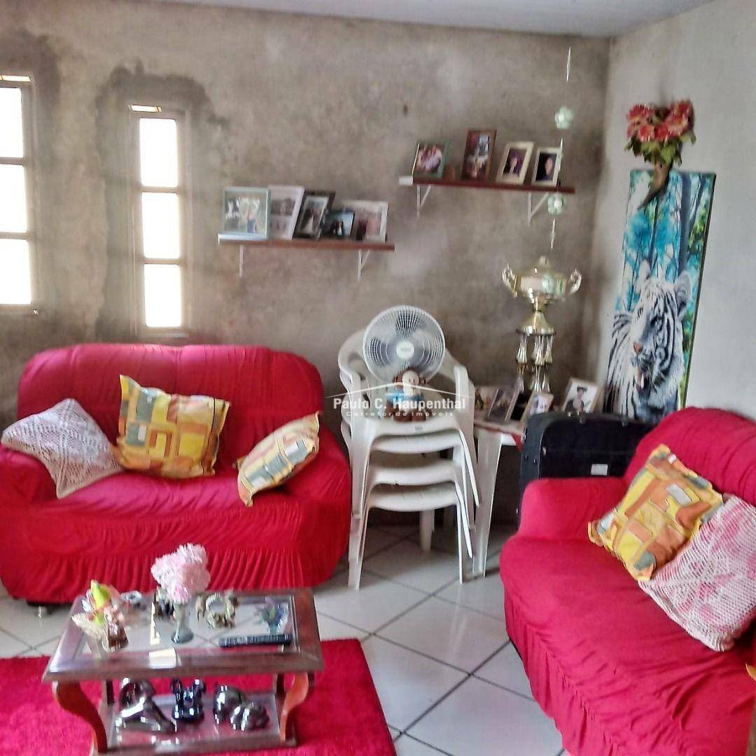 Casa à venda com 3 quartos, 70m² - Foto 3