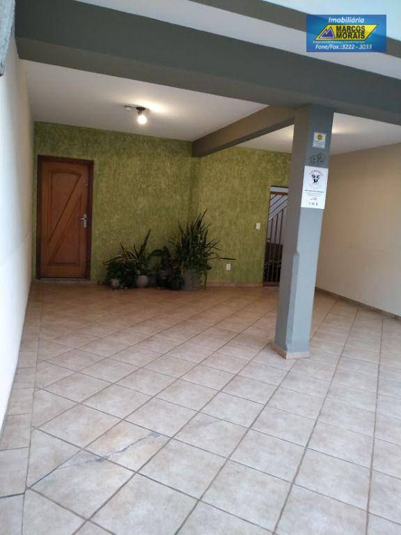 Casa à venda com 4 quartos, 180m² - Foto 24