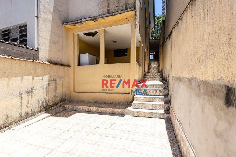 Casa à venda com 3 quartos, 200m² - Foto 25