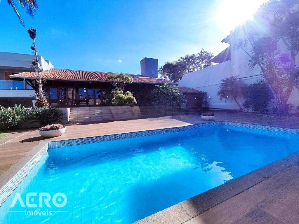 Casa de Condomínio à venda e aluguel com 5 quartos, 400m² - Foto 24