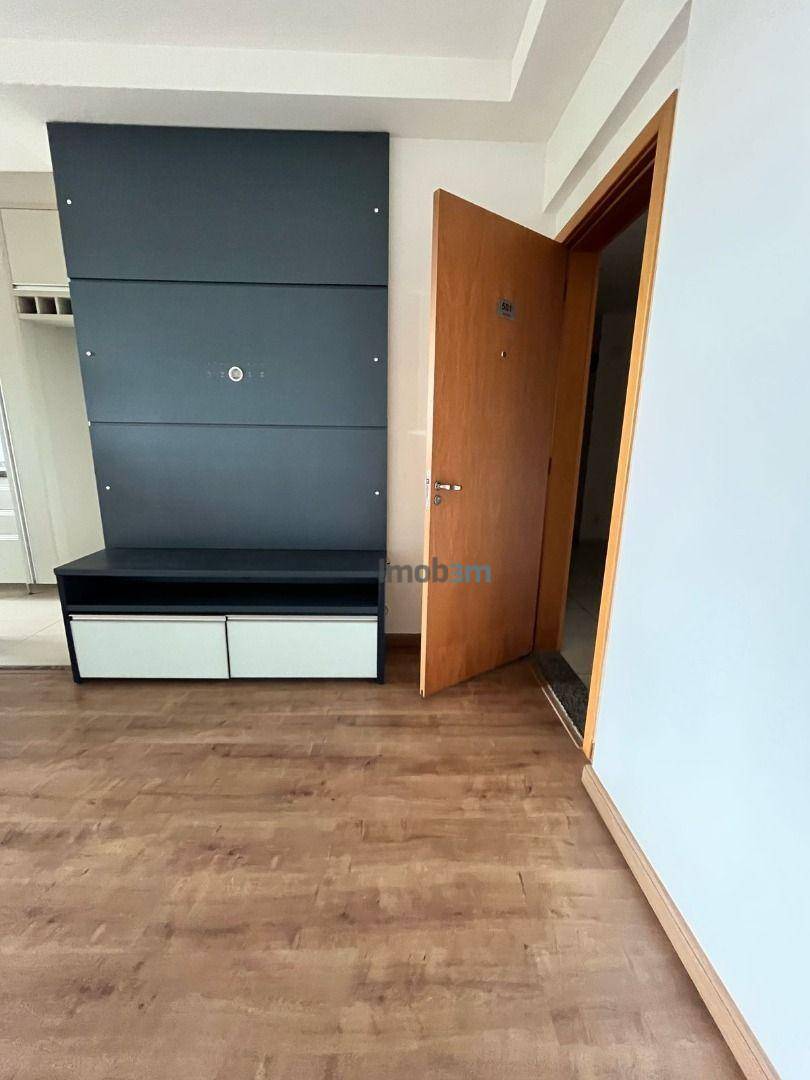 Apartamento para alugar com 3 quartos, 69m² - Foto 6