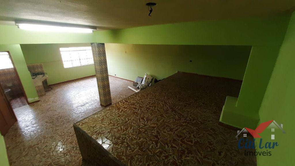 Casa para alugar com 3 quartos, 180m² - Foto 9