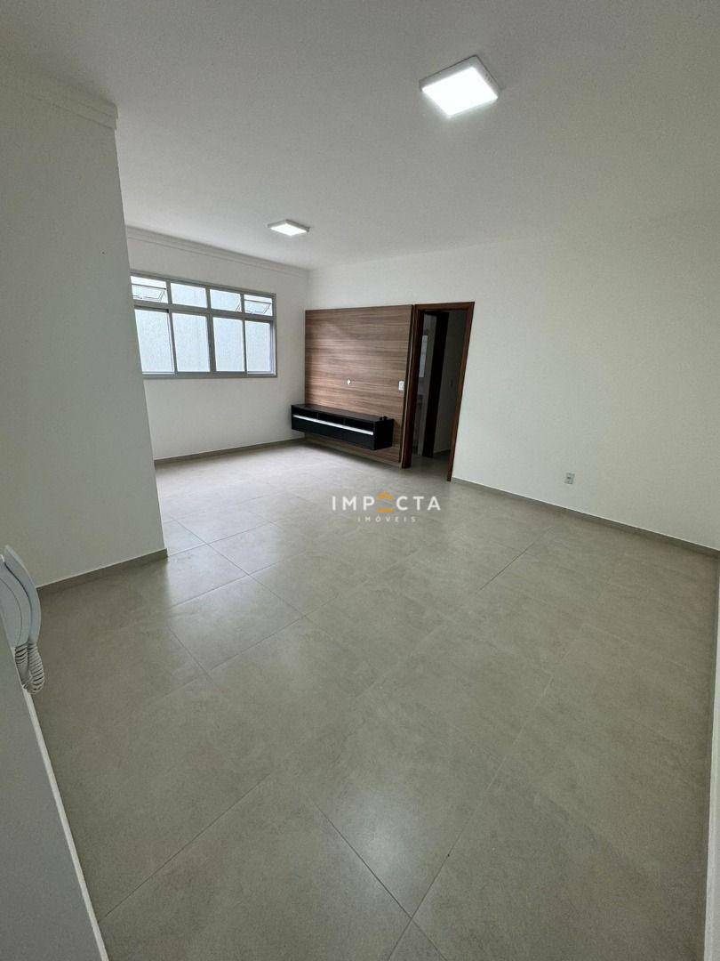 Apartamento à venda com 2 quartos, 75m² - Foto 8