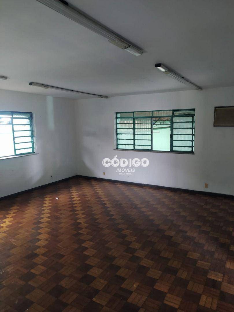 Depósito-Galpão-Armazém para alugar, 1100m² - Foto 28