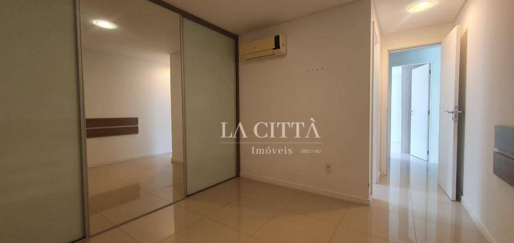 Apartamento para alugar com 2 quartos, 75m² - Foto 11