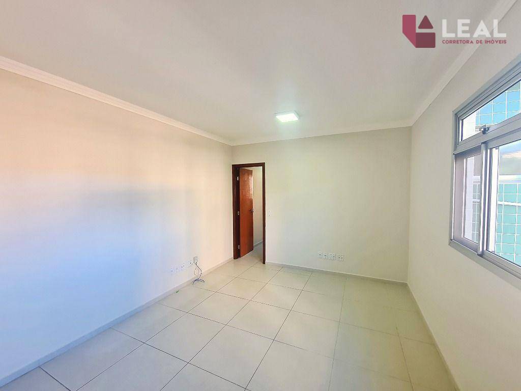 Apartamento para alugar com 2 quartos, 60m² - Foto 3