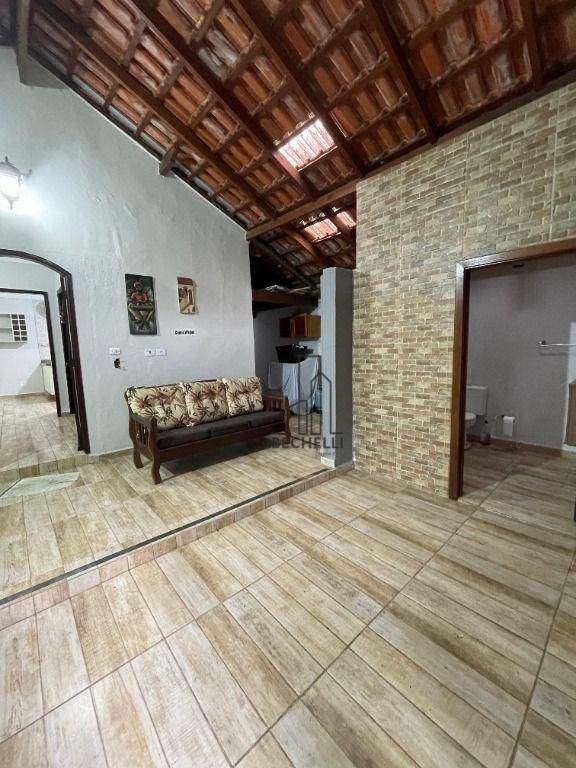 Casa para alugar com 5 quartos, 169m² - Foto 10