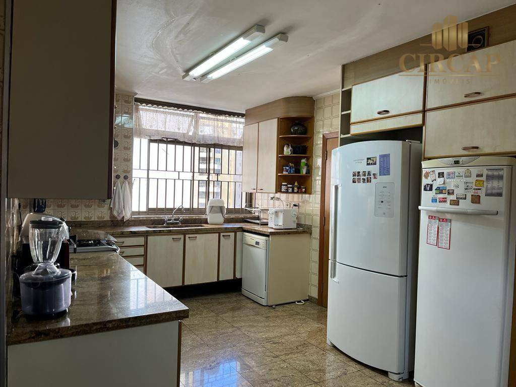 Apartamento à venda com 4 quartos, 300m² - Foto 9